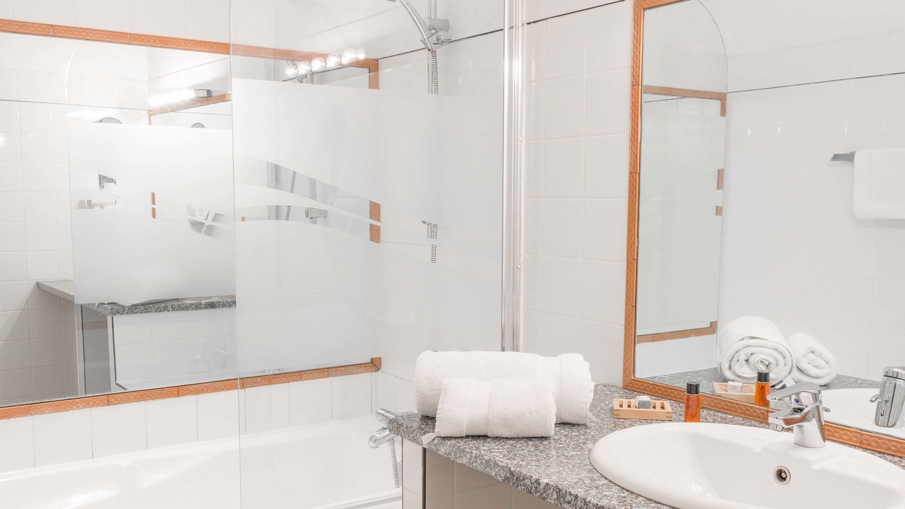 Photo of Bathroom in Castres