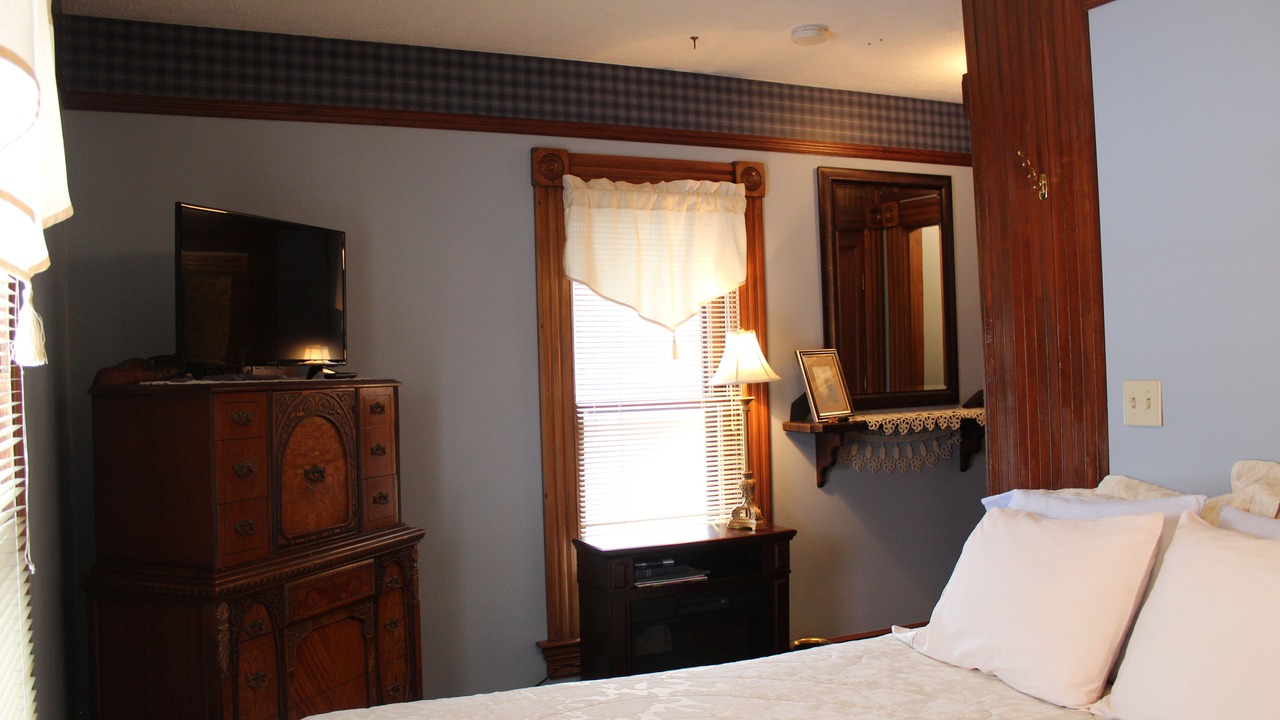 Photo of Bedroom in Algonquin