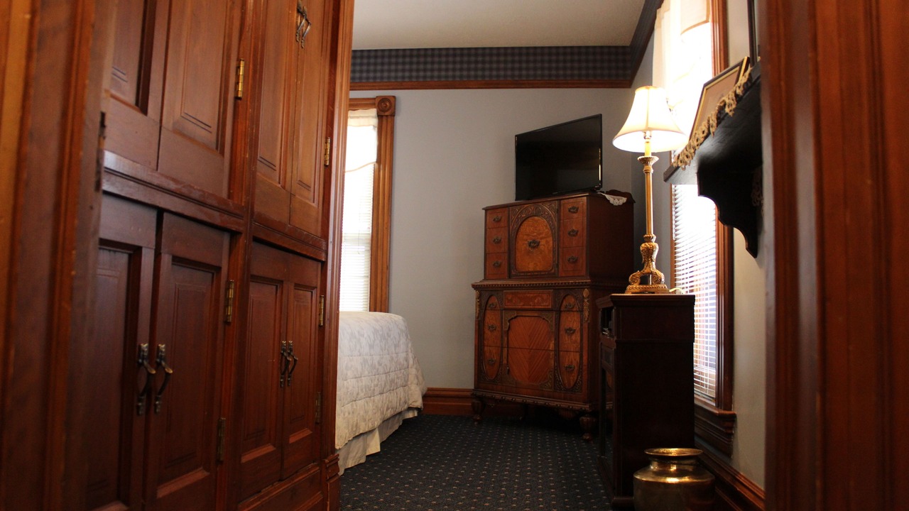 Photo of Bedroom in Algonquin
