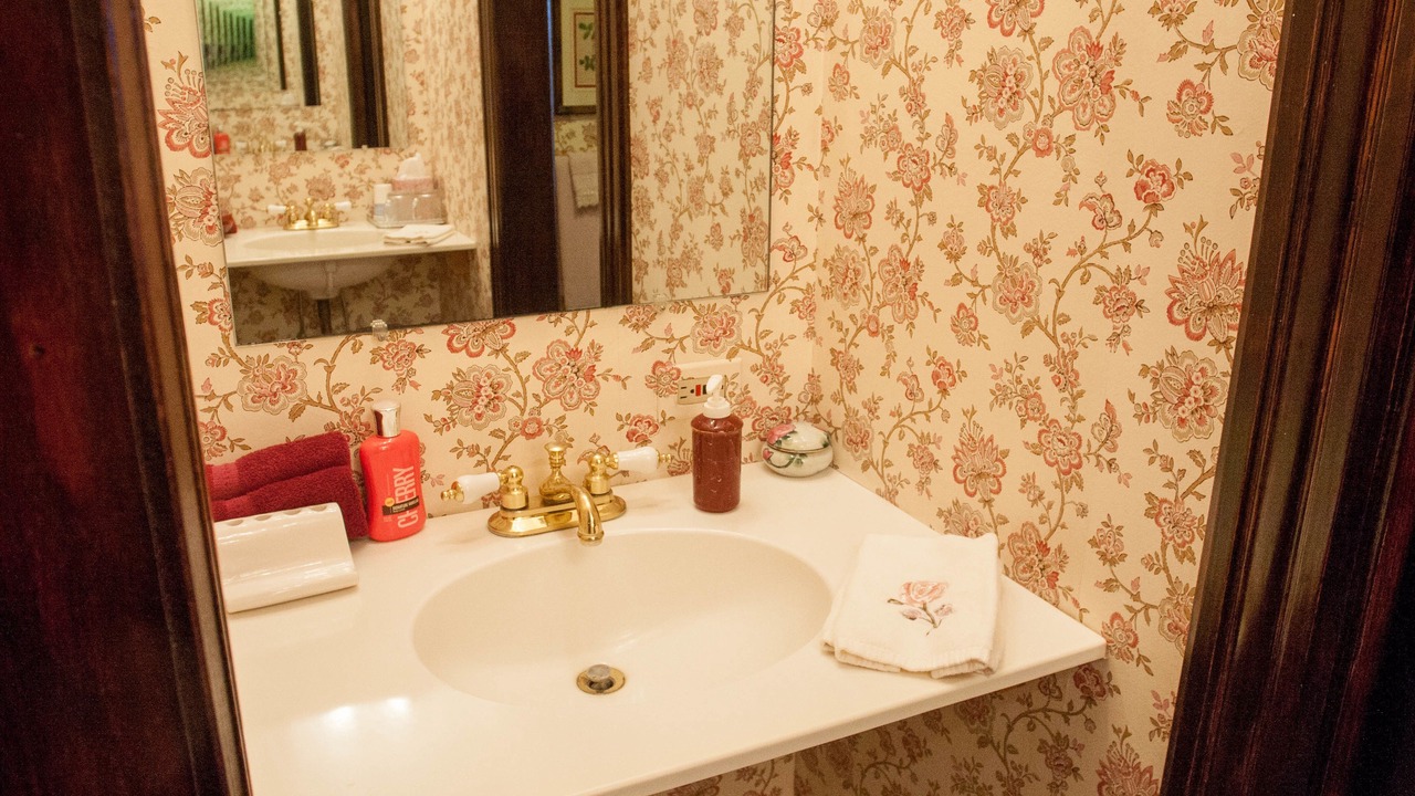 Photo of Bathroom in Algonquin