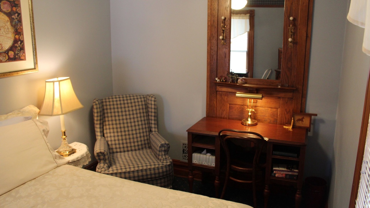 Photo of Bedroom in Algonquin