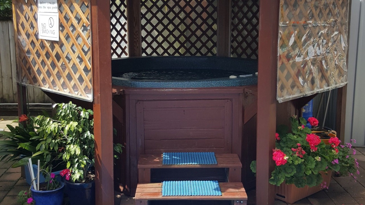 Photo of Others in Albany