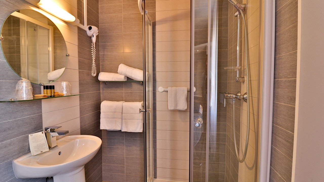 Photo of Bathroom in Sainte-Maxime City Centre
