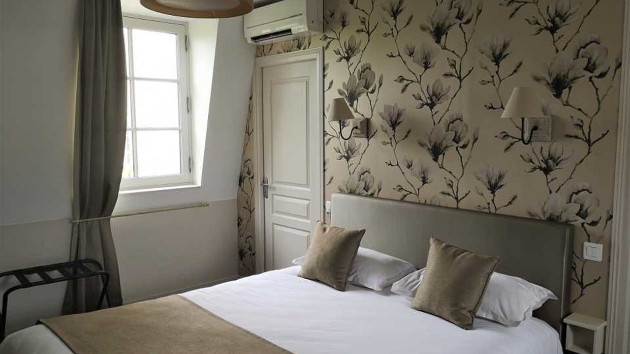 Photo of Bedroom in Laval