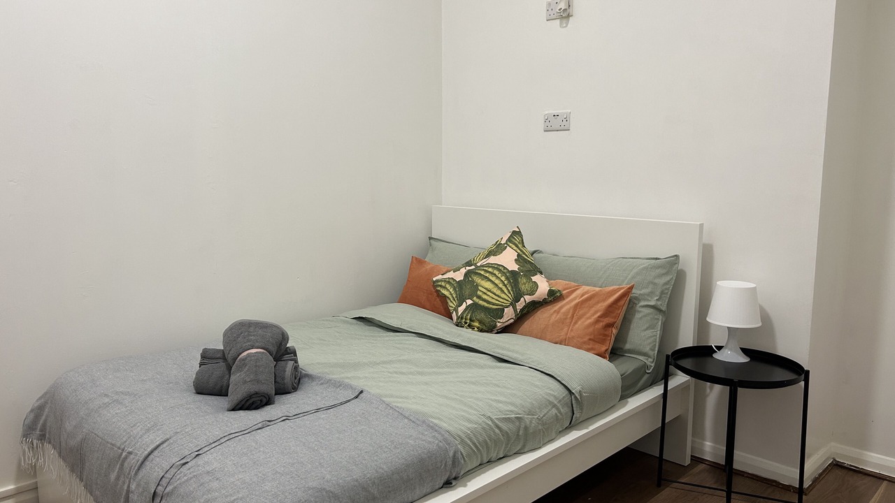 Photo of Bedroom in Kennington