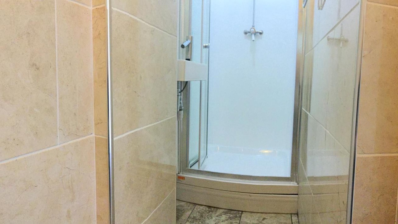 Photo of Others in Kennington