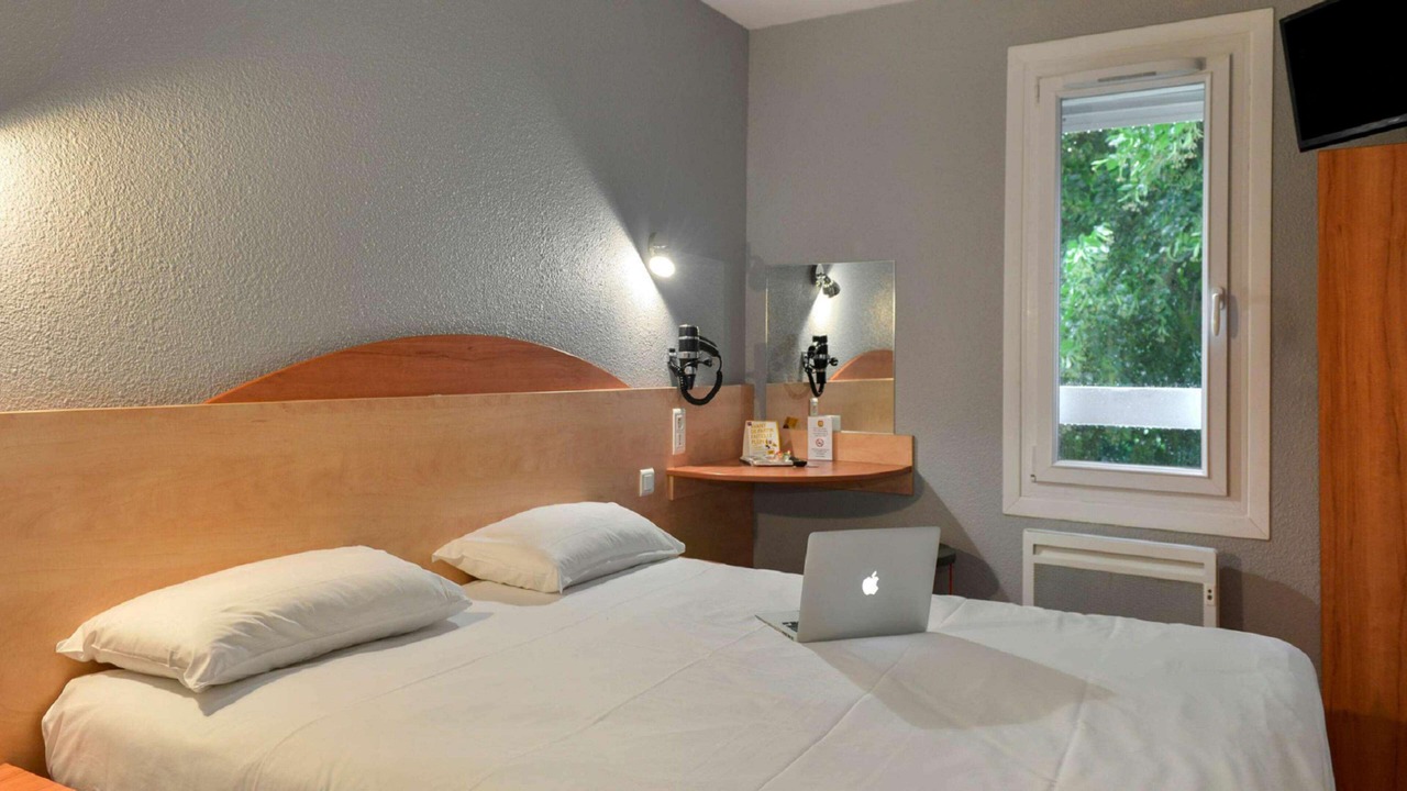 Photo of Bedroom in La Chapelle-Saint-Mesmin