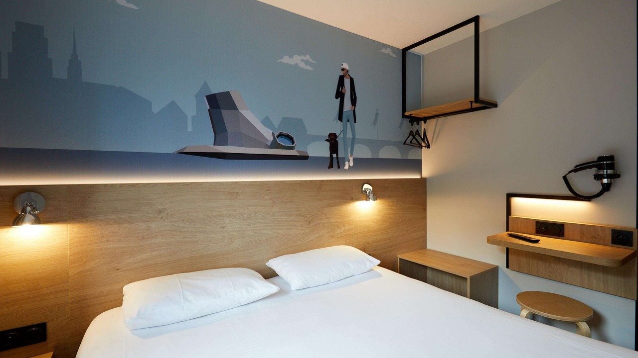 Photo of Bedroom in La Chapelle-Saint-Mesmin