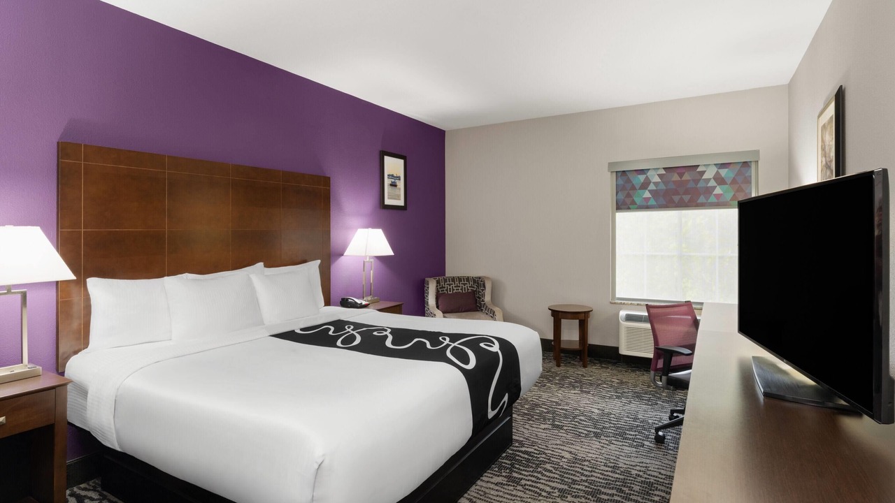 Photo of Bedroom in Broadmoor