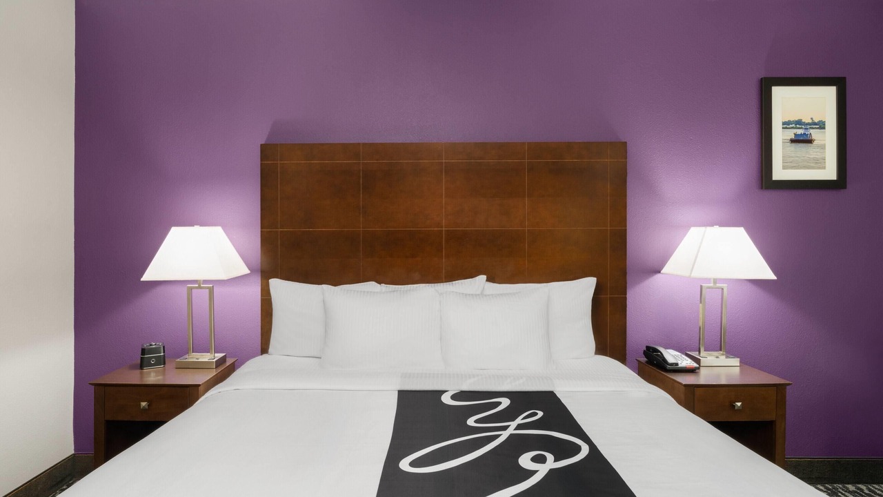 Photo of Bedroom in Broadmoor