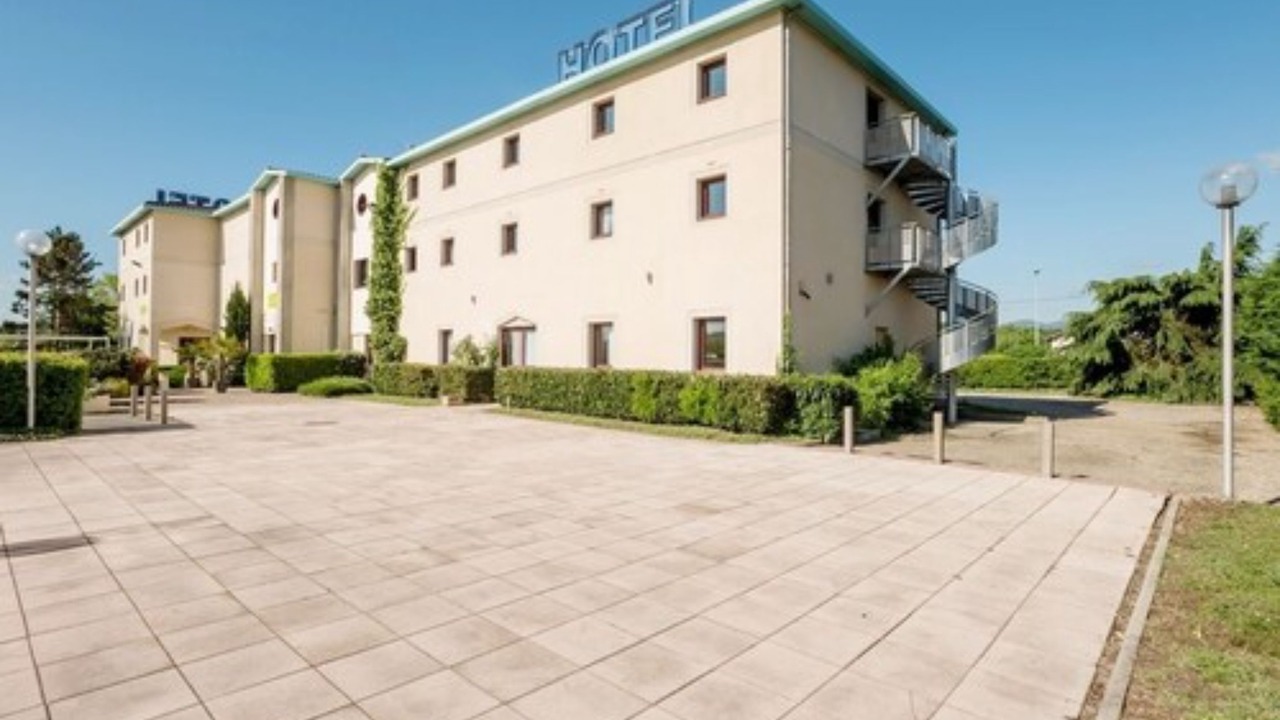 Photo of Outdoor in Les Sept Chemins