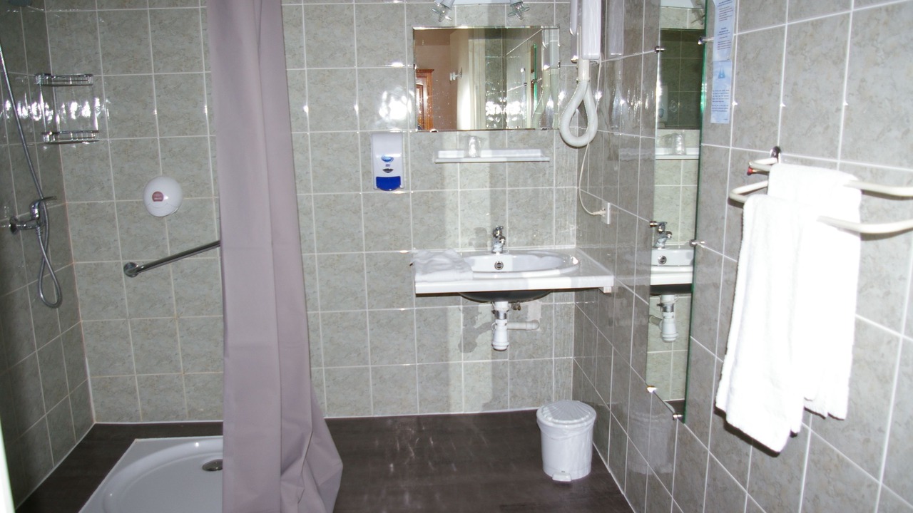 Photo of Others in Redon