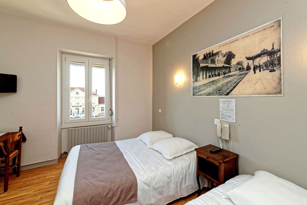 Photo of Bedroom in Autun