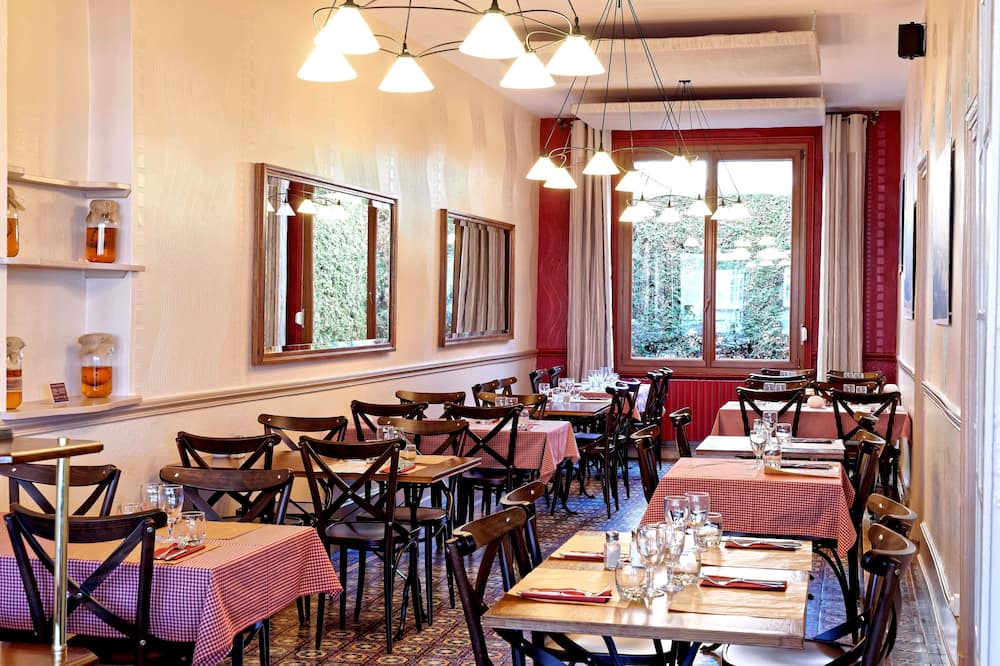 Photo of Others in Autun