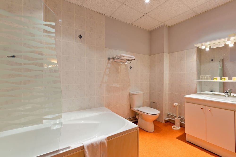 Photo of Bathroom in Mont-Dore