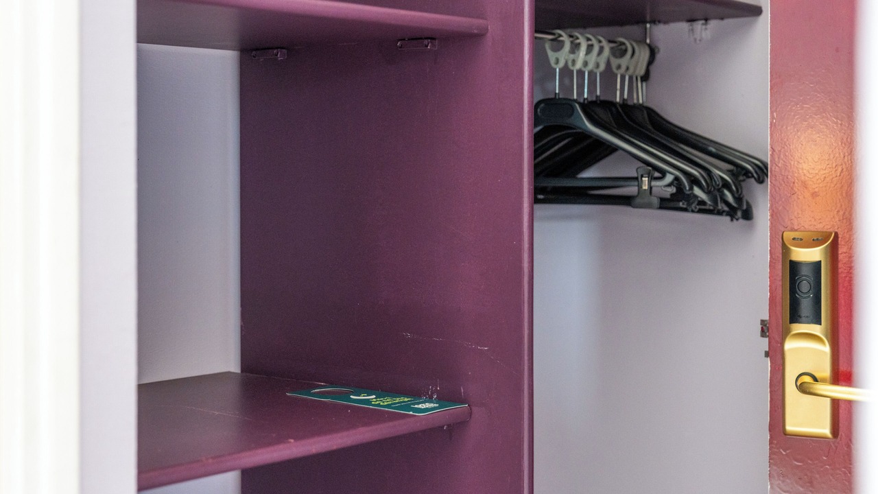 Photo of Bedroom in Saint-Thegonnec Loc-Eguiner