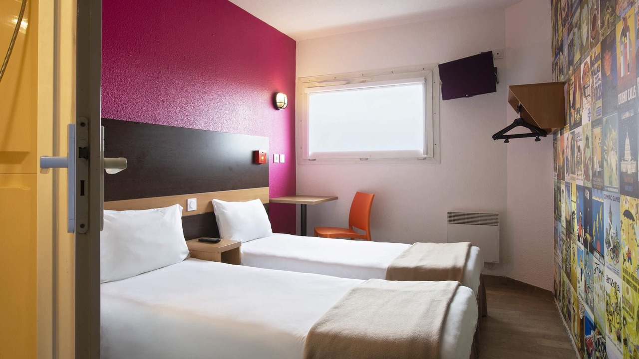 Photo of Bedroom in Nemours