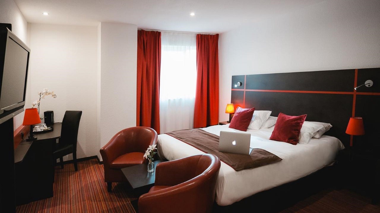 Photo of Bedroom in Proville