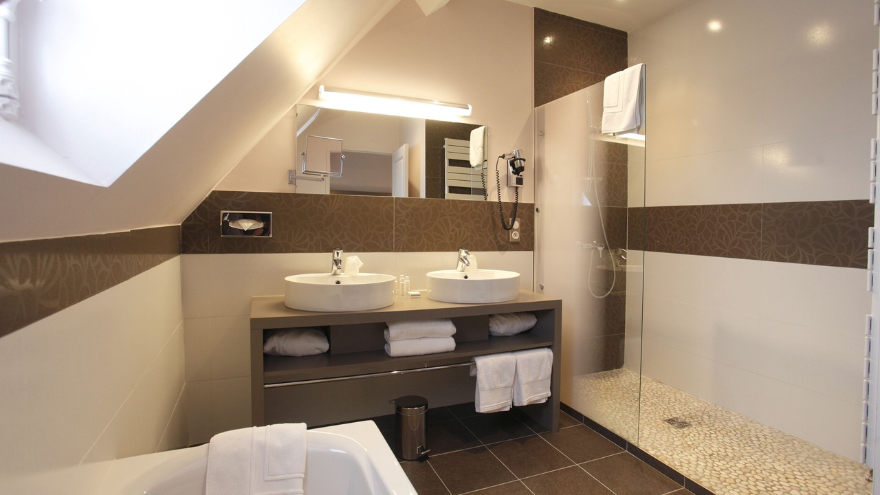 Photo of Bathroom in Saint-Laurent-sur-Sevre
