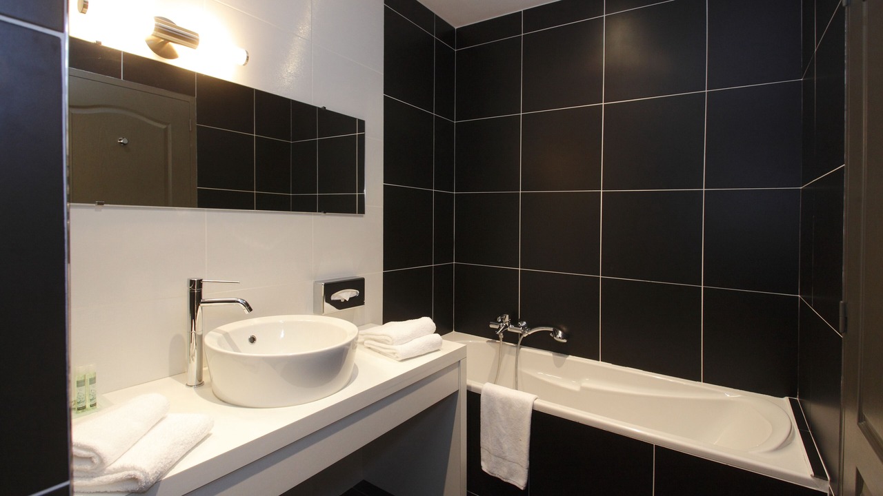 Photo of Bathroom in Saint-Laurent-sur-Sevre