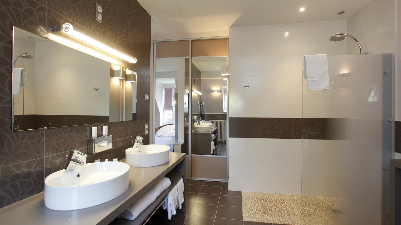 Photo of Bathroom in Saint-Laurent-sur-Sevre