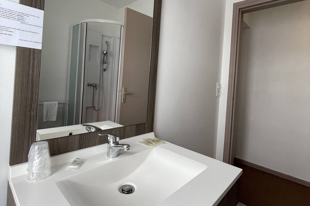 Photo of Bathroom in Alvignac