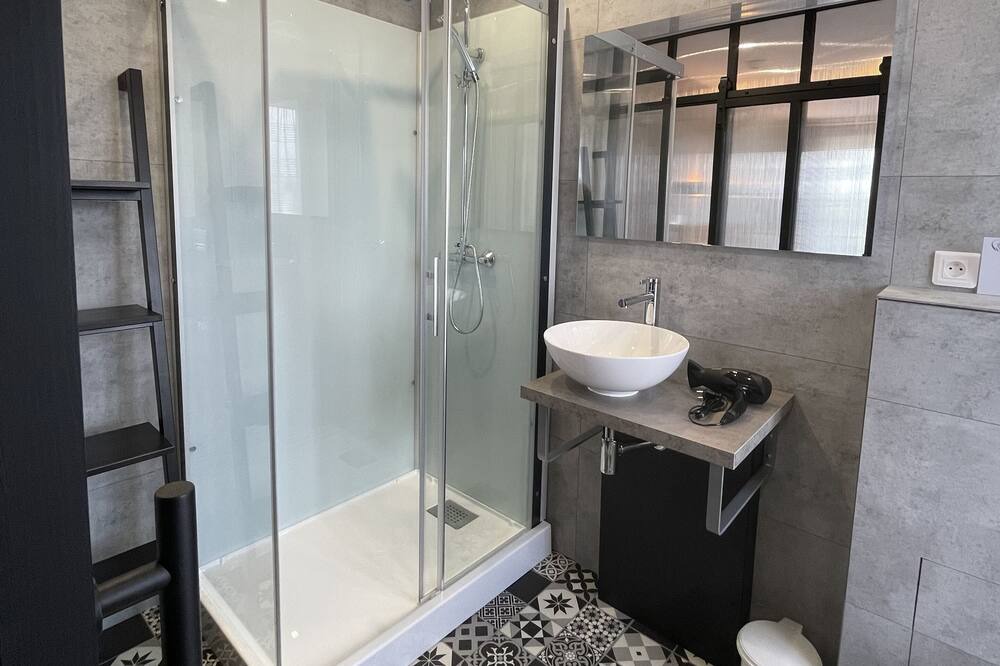 Photo of Bathroom in Alvignac