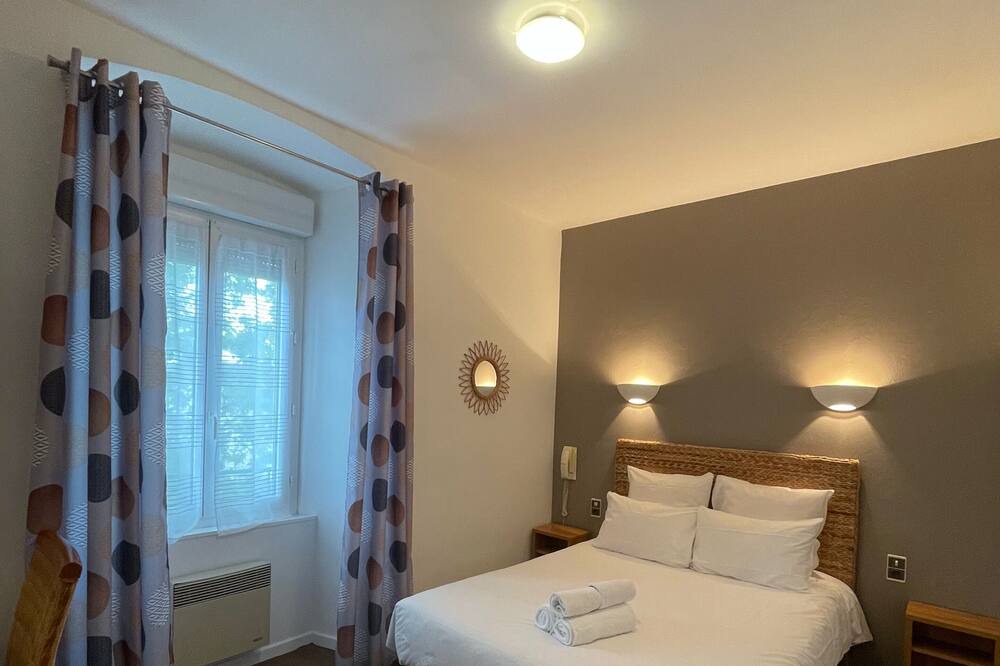 Photo of Bedroom in Alvignac