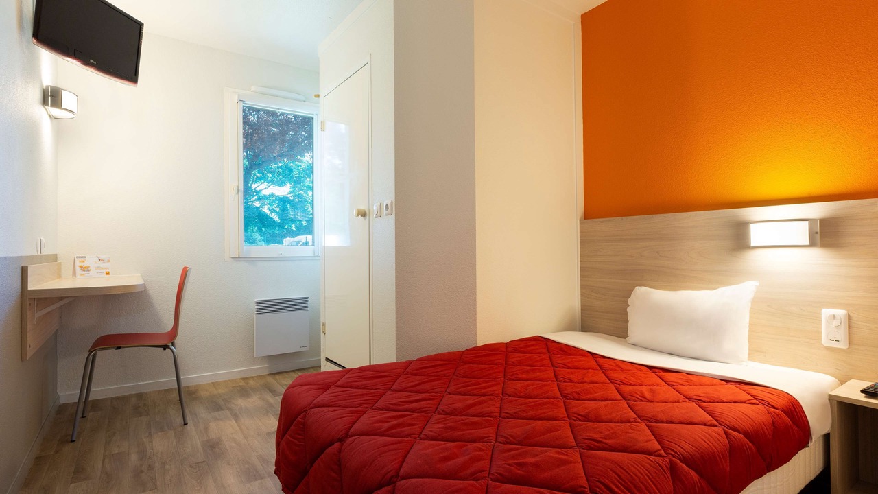 Photo of Bedroom in Saint-Herblain