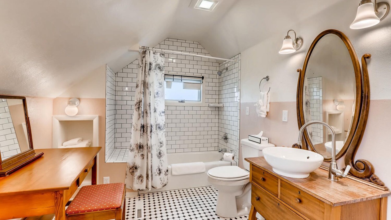 Photo of Bathroom in Central Boulder