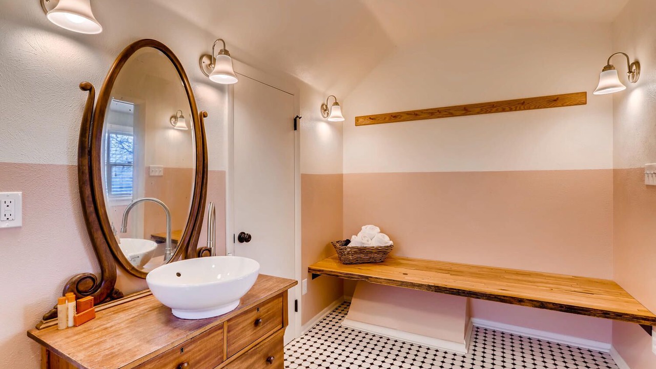 Photo of Bathroom in Central Boulder