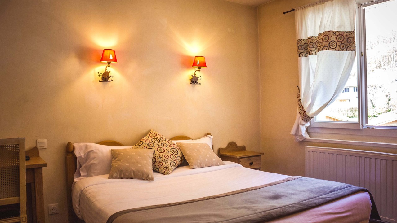 Photo of Bedroom in Magland