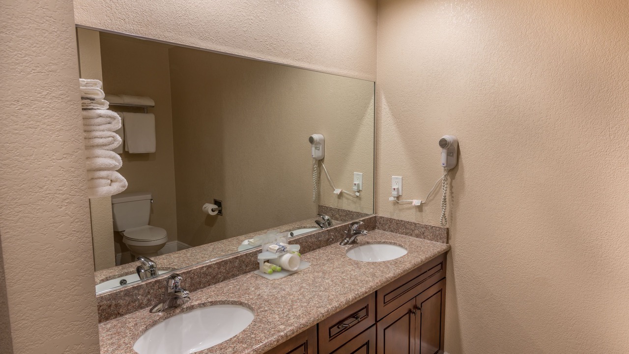 Photo of Bathroom in Reedley