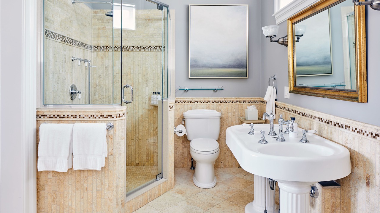 Photo of Bathroom in Cliff Walk