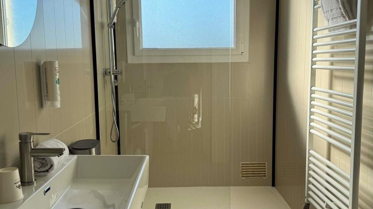 Photo of Bathroom in Cholet