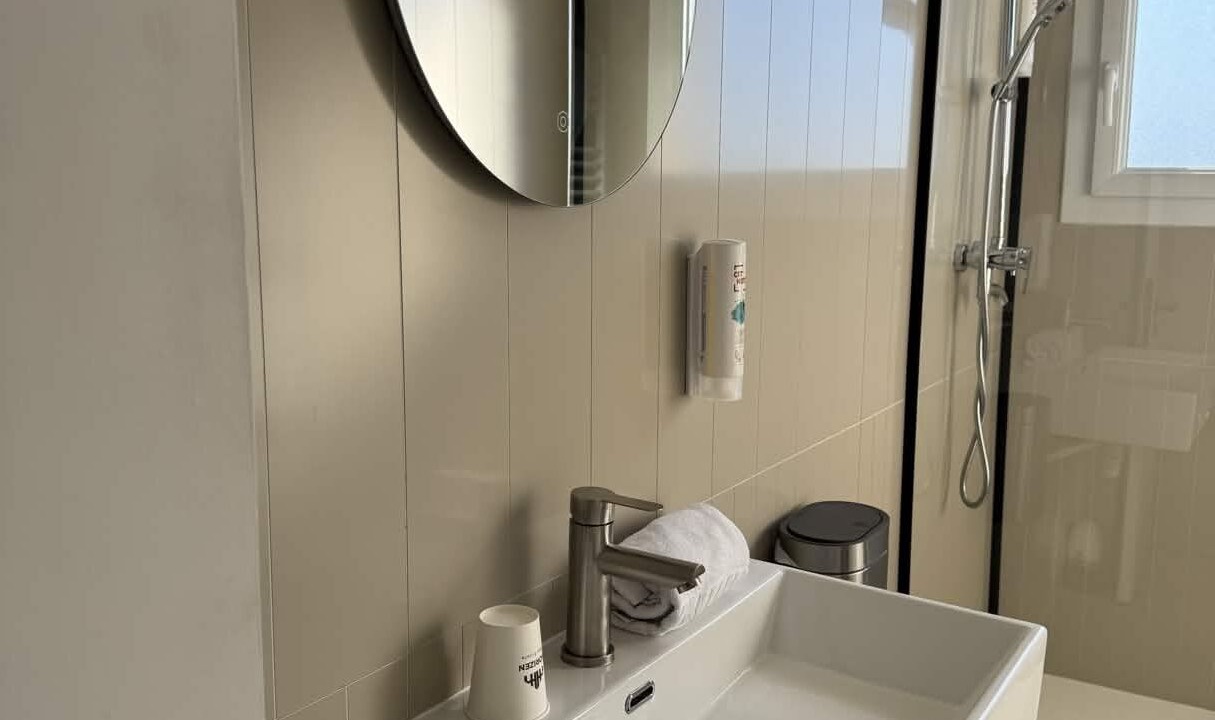 Photo of Bathroom in Cholet