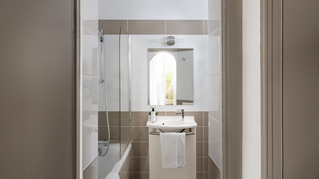 Photo of Bathroom in La Fayette-Eble