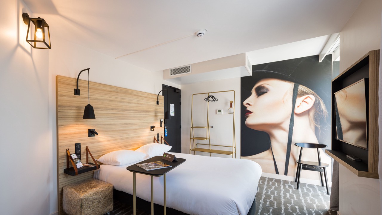 Photo of Bedroom in Laval