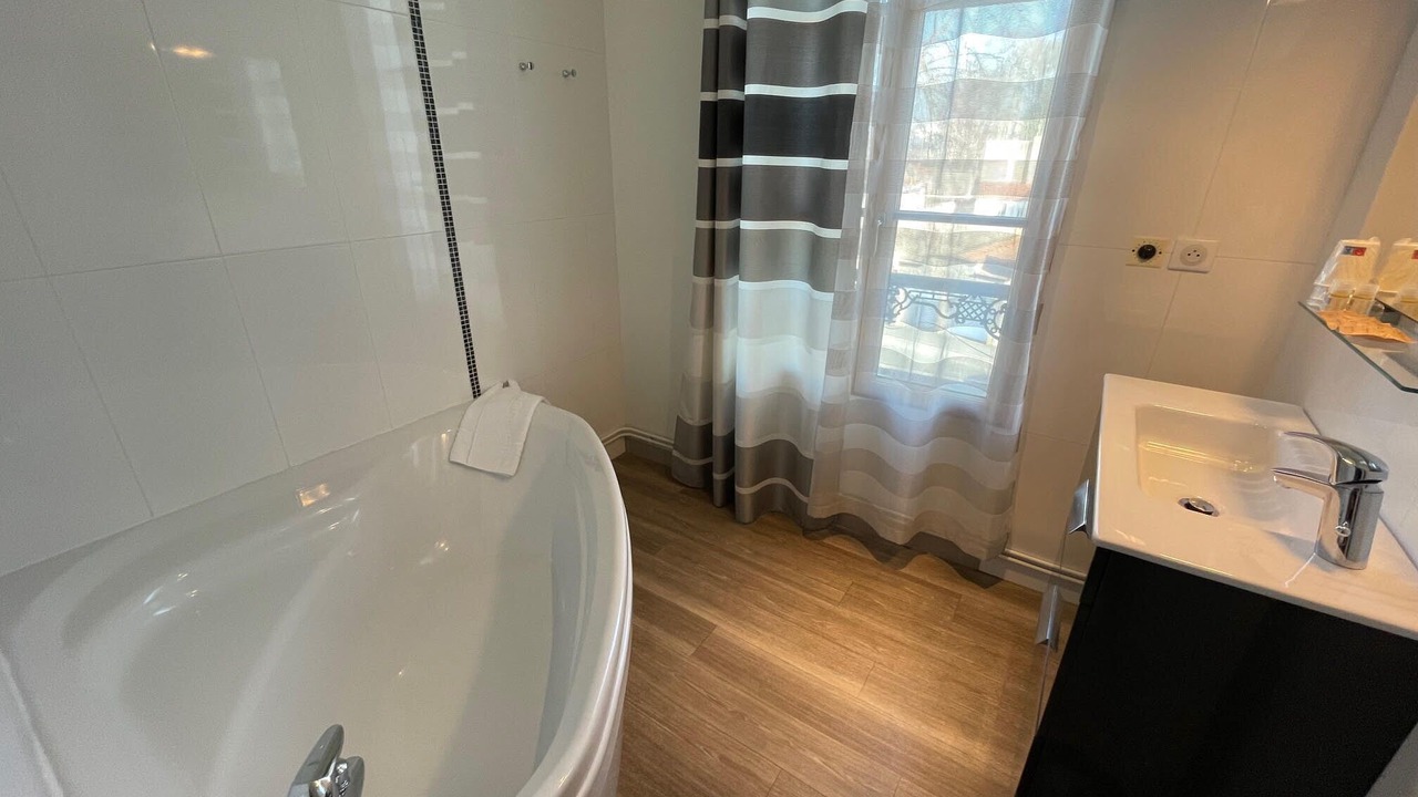 Photo of Bathroom in Centre Ville