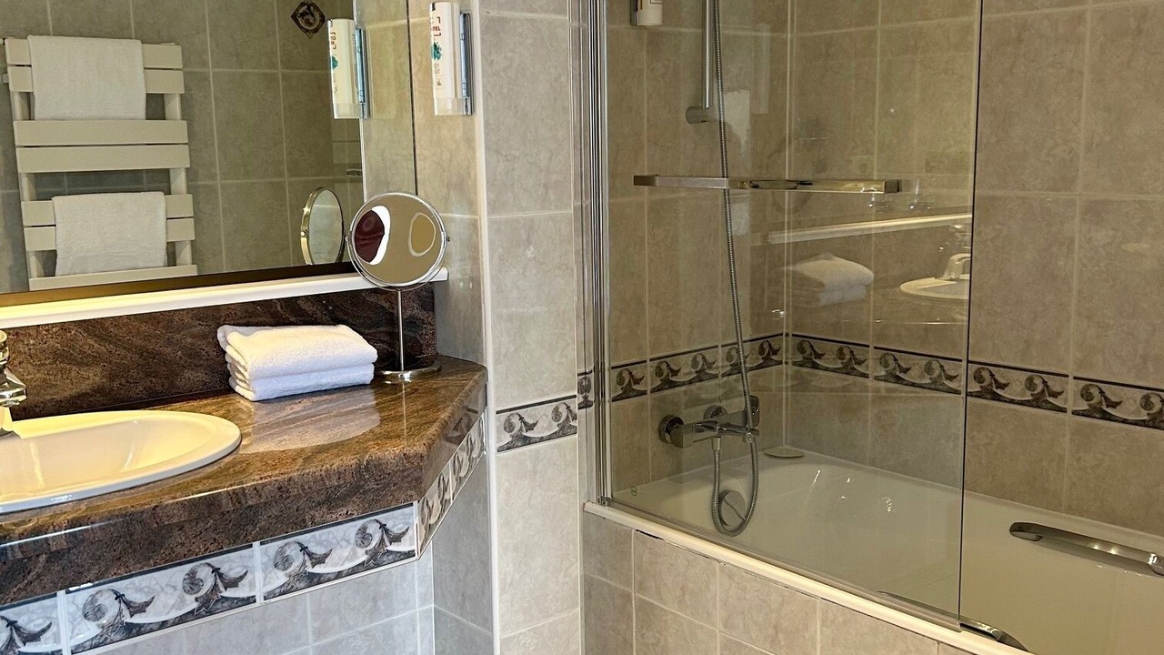 Photo of Bathroom in Dinan