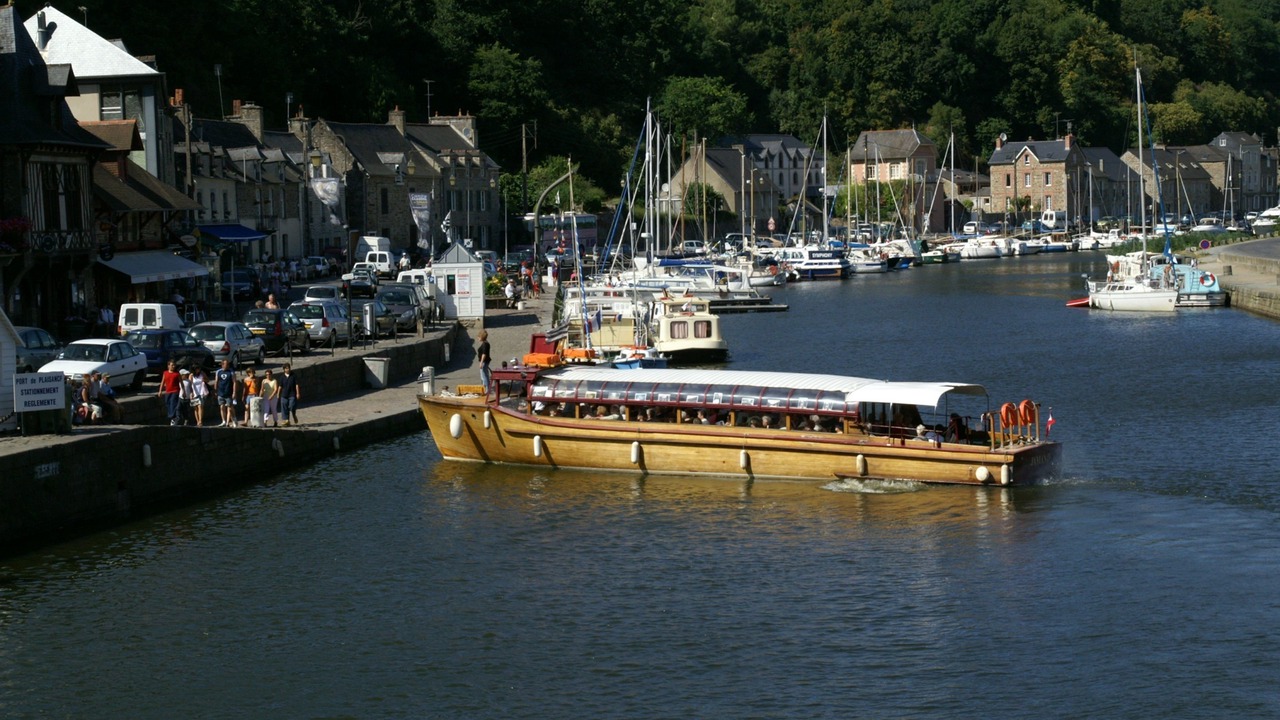 Photo of Others in Dinan