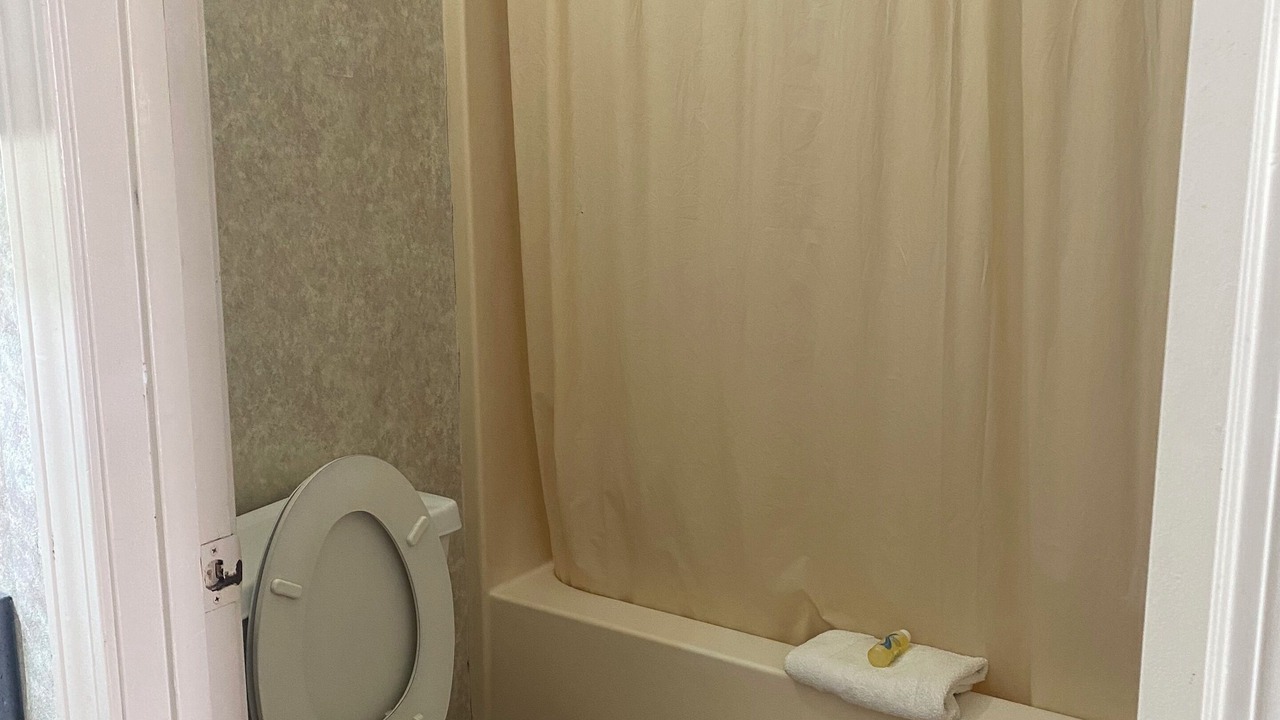 Photo of Bathroom in Burkesville