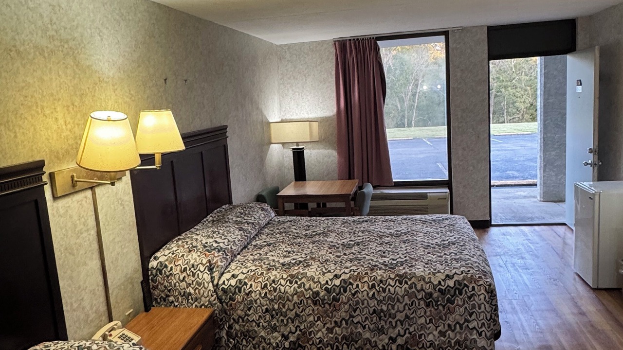 Photo of Bedroom in Burkesville