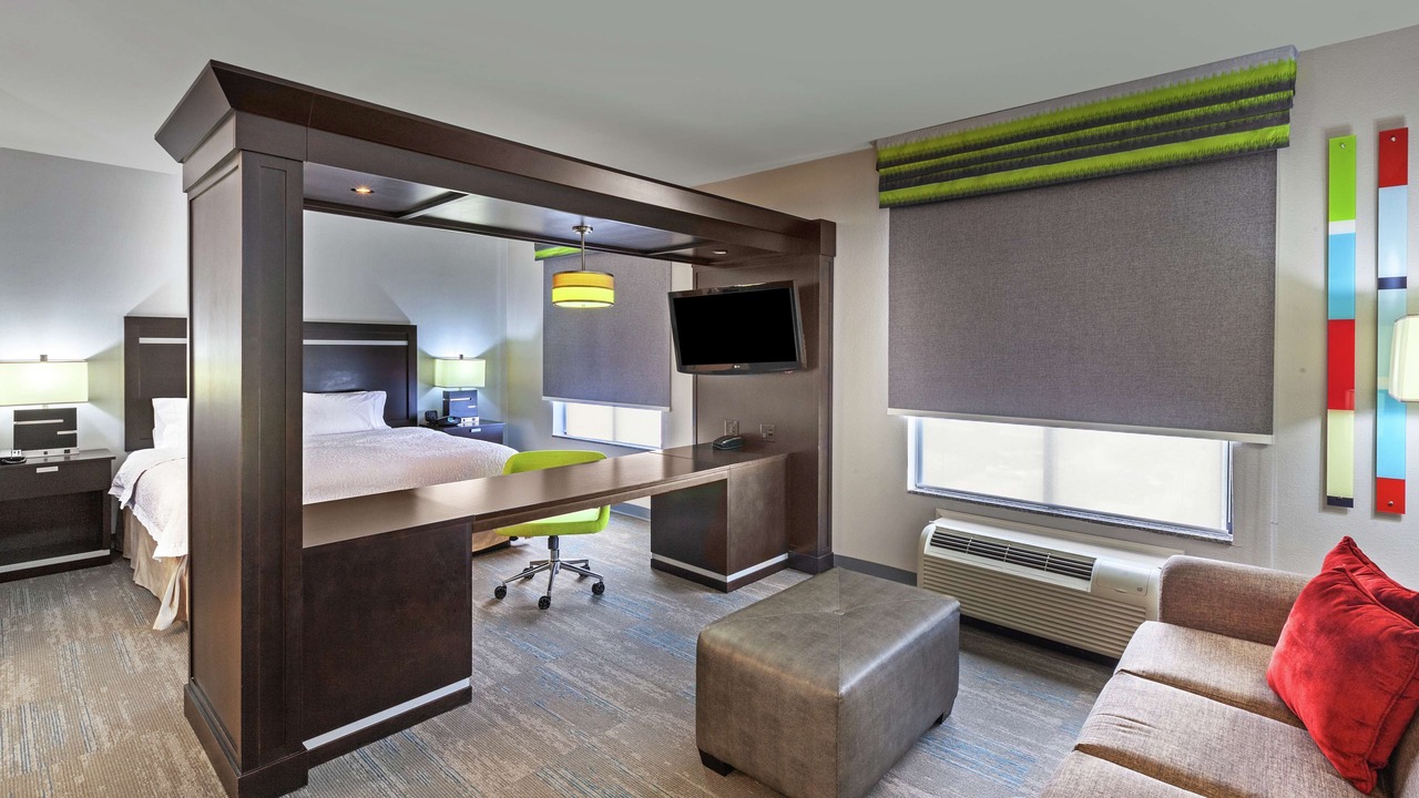 Photo of Bedroom in League City
