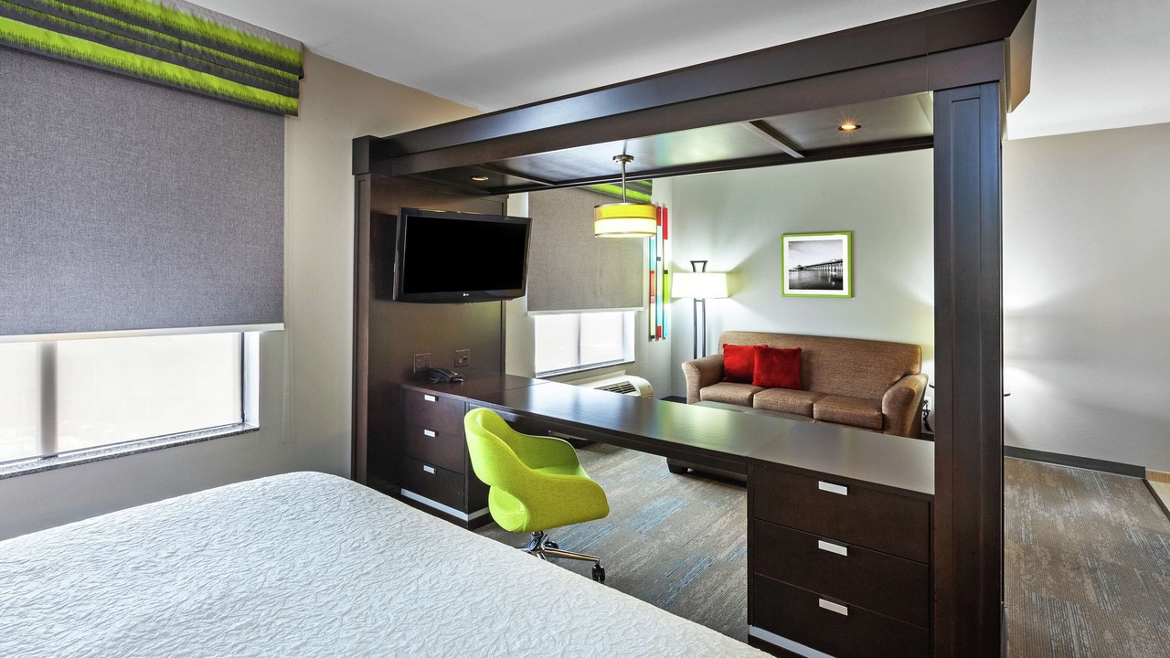 Photo of Bedroom in League City