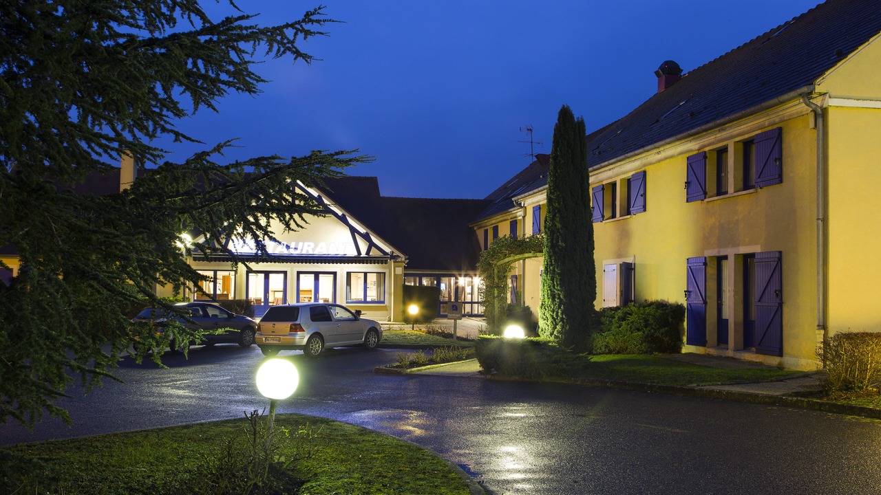 Photo of Buildings in Etampes