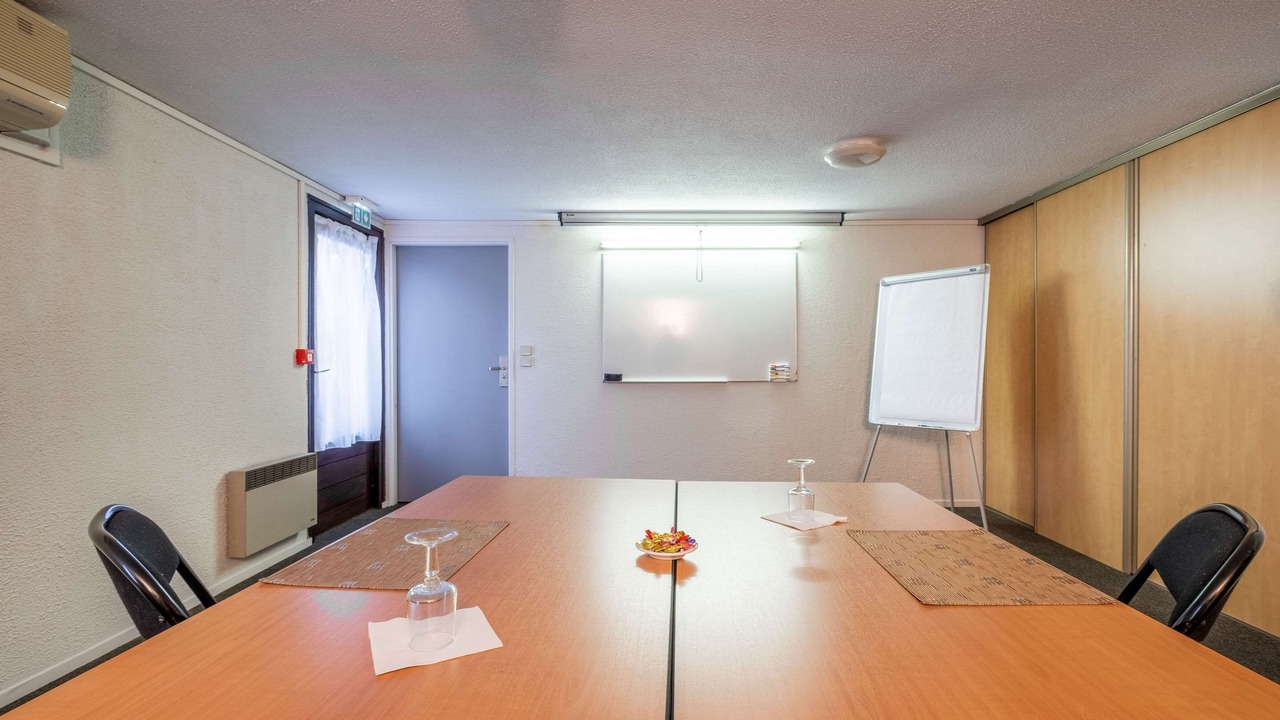 Photo of Others in Etampes