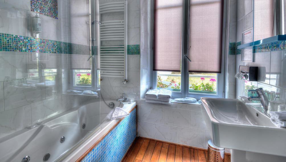 Photo of Others in Ault