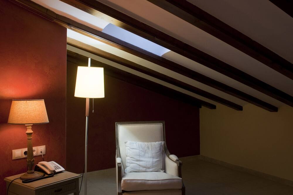 Photo of Bedroom in Beniali