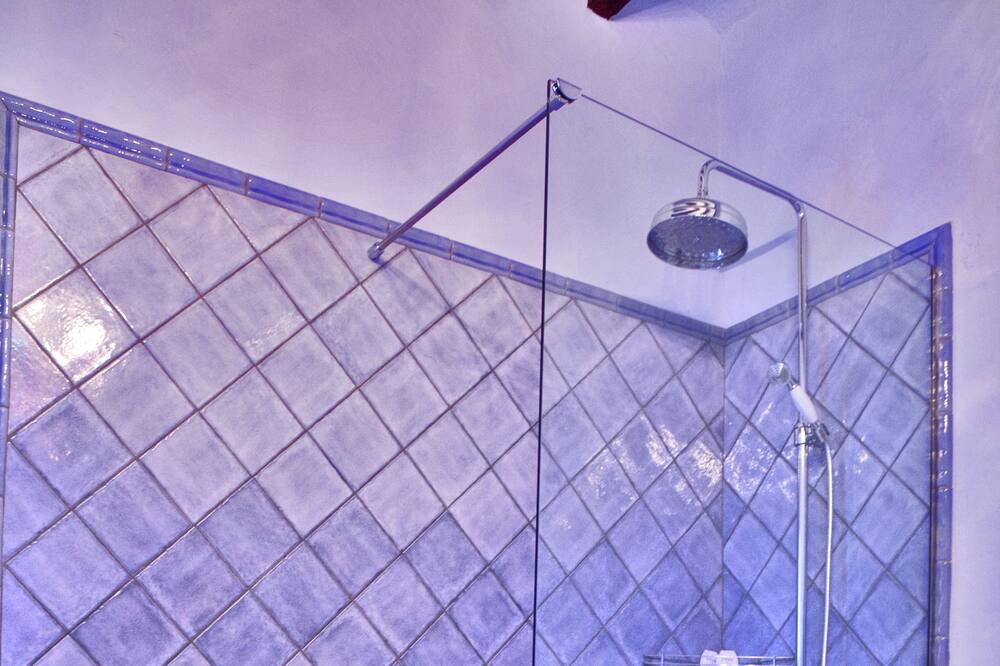 Photo of Bathroom in Beniali